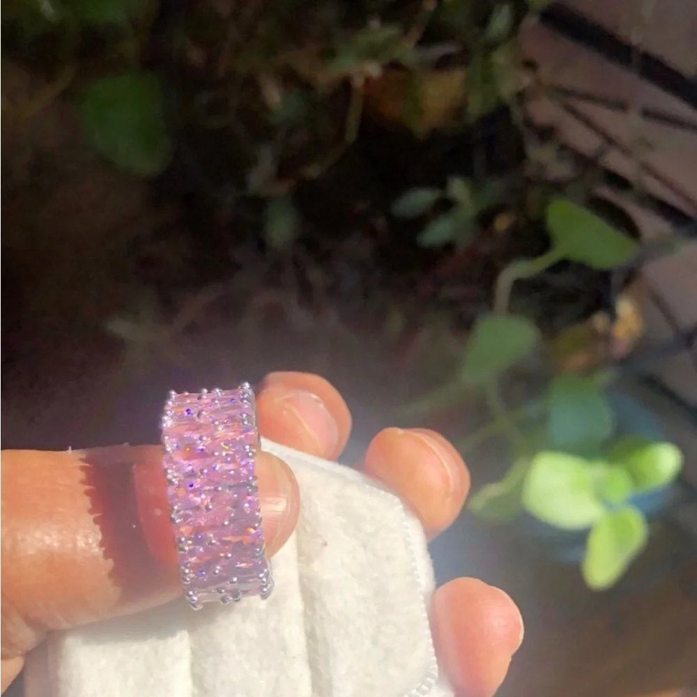 Gorgeous swarovski elements amethyst shade ring size 8